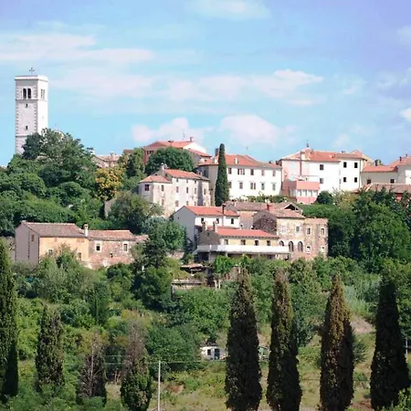 Rustic With Breathtaking Views Oprtalj