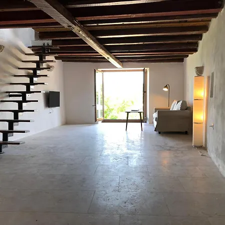 Rustic With Breathtaking Views