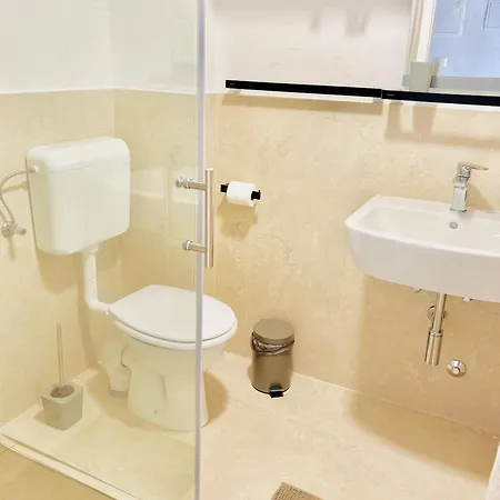 Rustic With Breathtaking Views Oprtalj