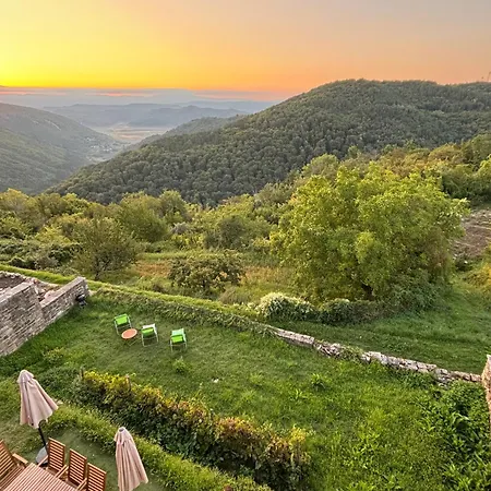 Rustic With Breathtaking Views Villa Oprtalj