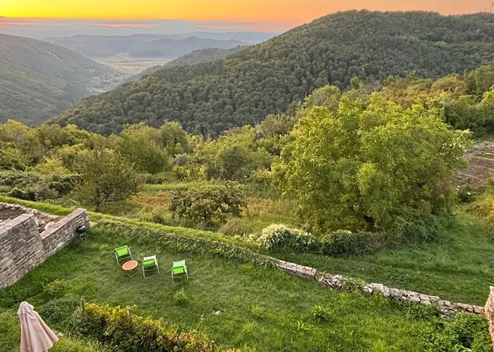 Rustic With Breathtaking Views Villa Oprtalj