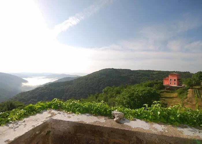 Vila Rustic With Breathtaking Views